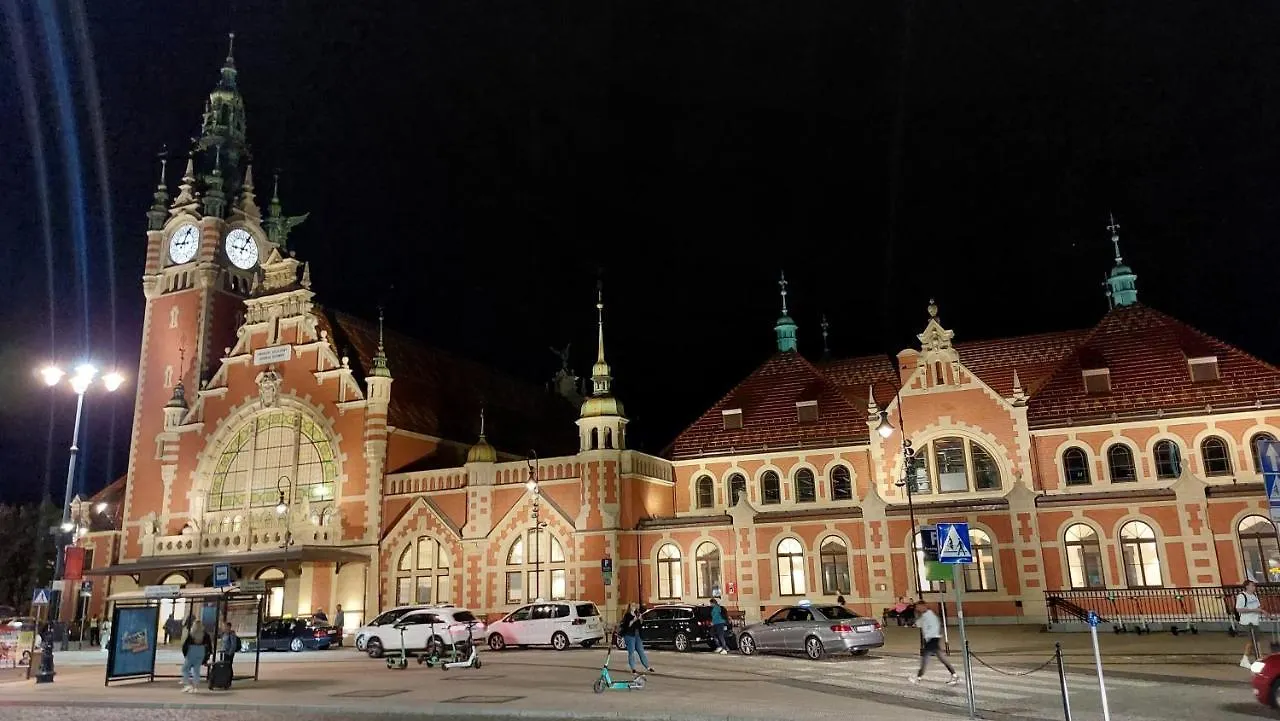 Przytulny Apartament Z Parkingiem Гданьск